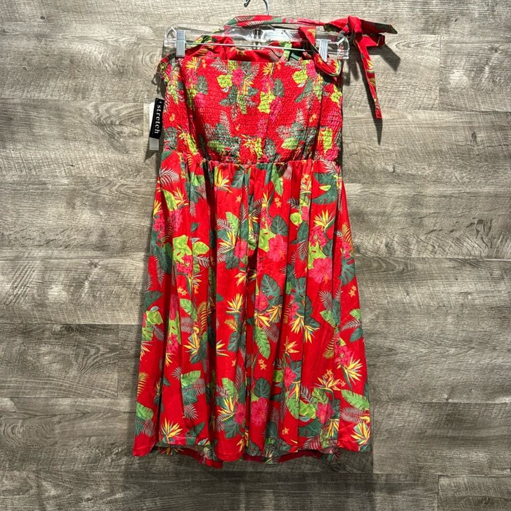 Love by Chelsey NWT Halter Floral MIDI Dress with smocked back. - Picture 5 of 9